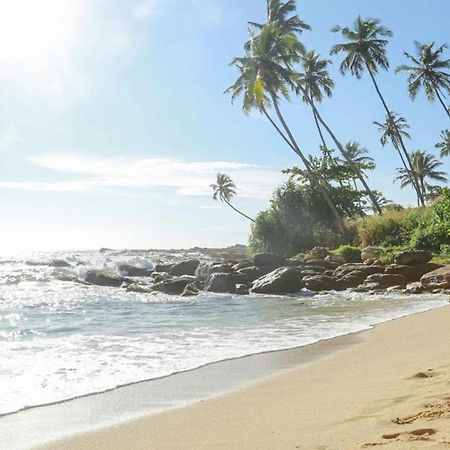 Bluewind Resort Тангалла Экстерьер фото