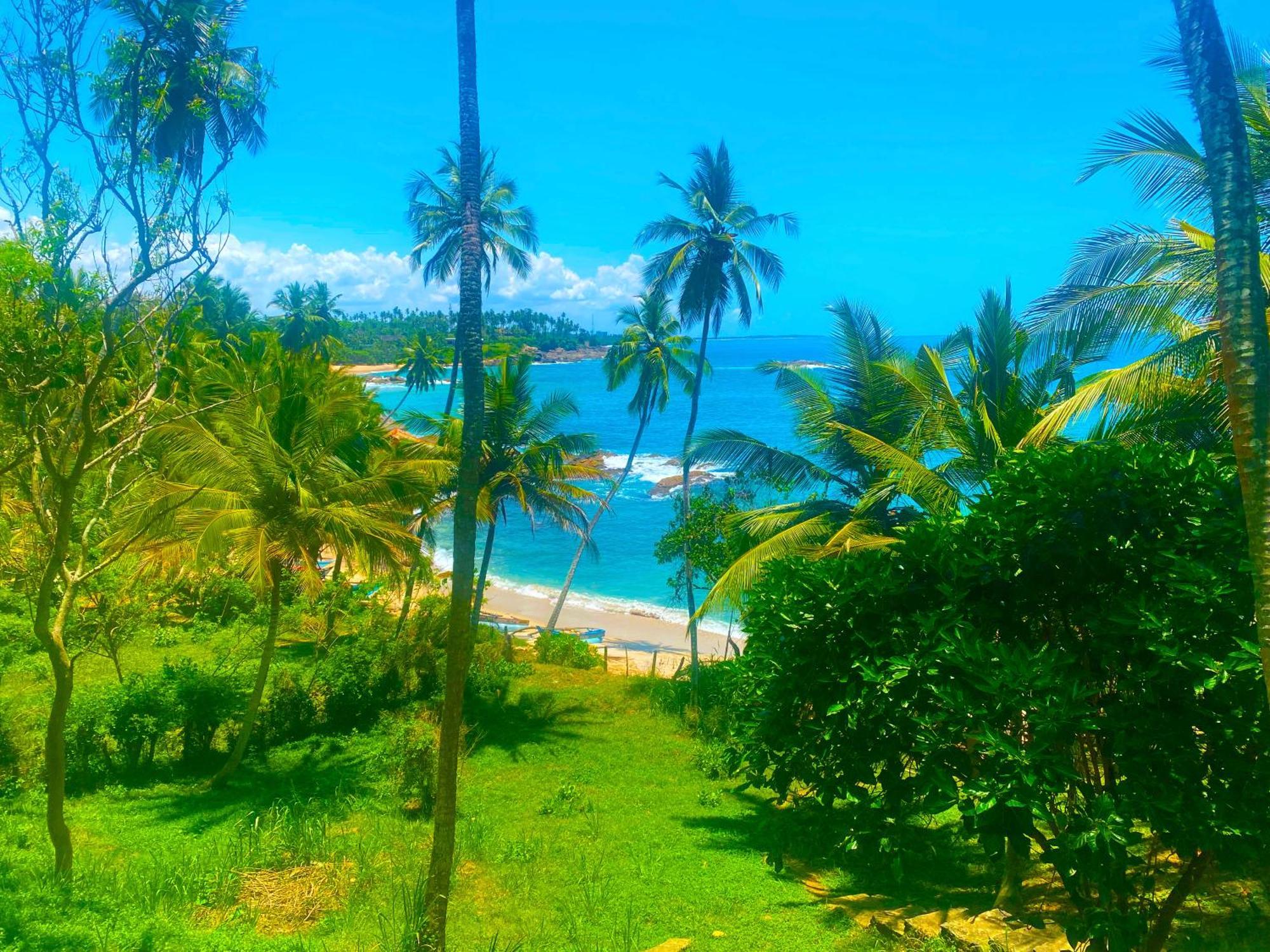 Bluewind Resort Тангалла Экстерьер фото