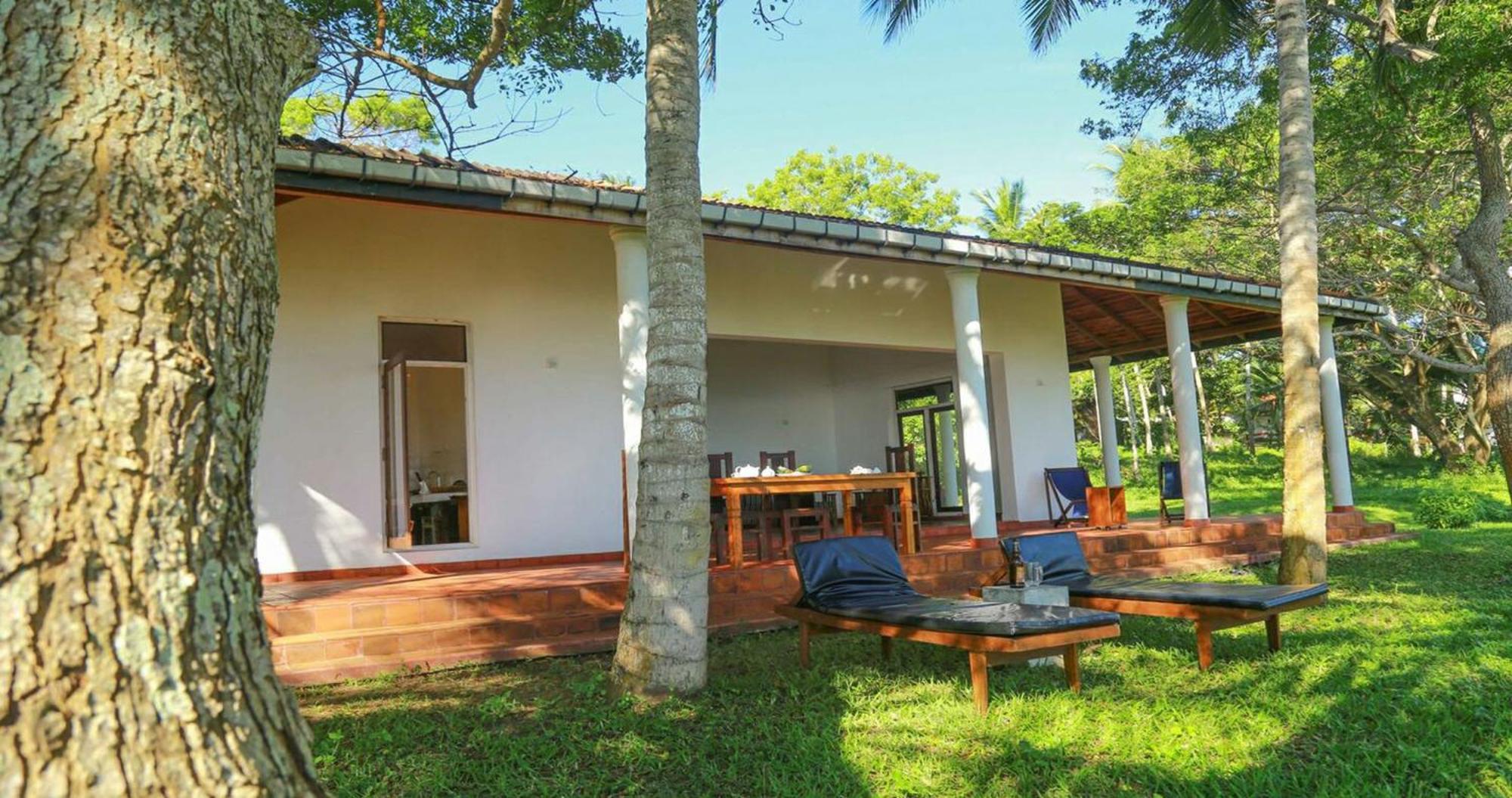 Bluewind Resort Тангалла Экстерьер фото