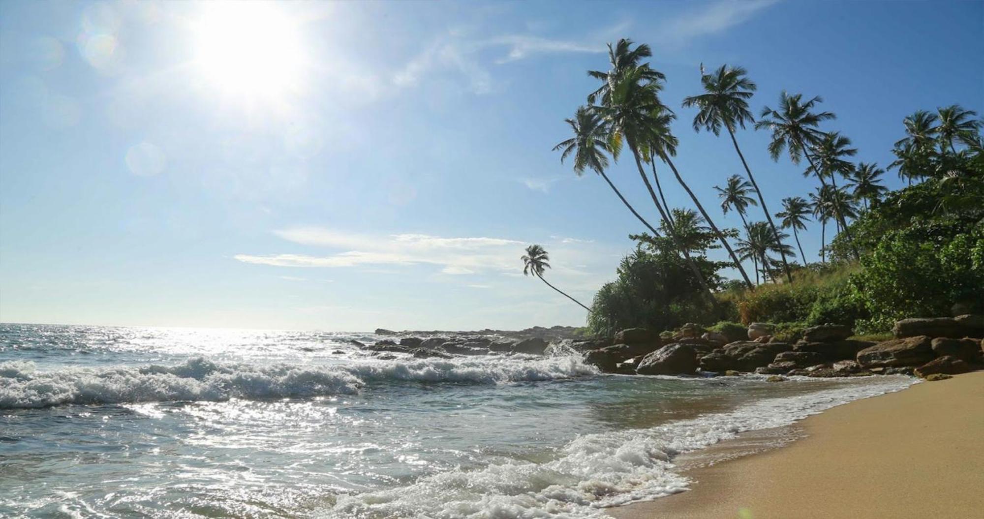 Bluewind Resort Тангалла Экстерьер фото